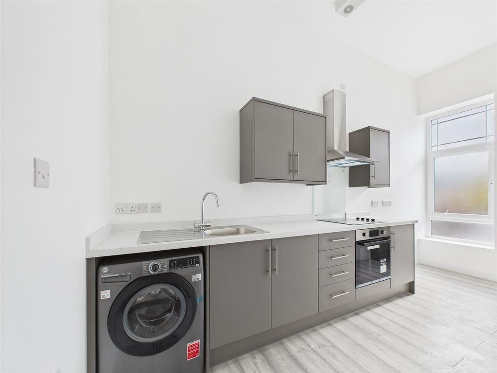 Property photo 1 of 16 Cam03604G0-Pr0179-Still017.Jpg