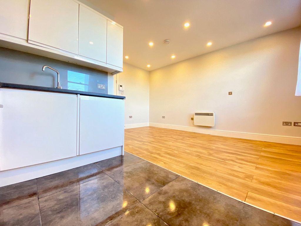 Property photo 3 of 8 Image