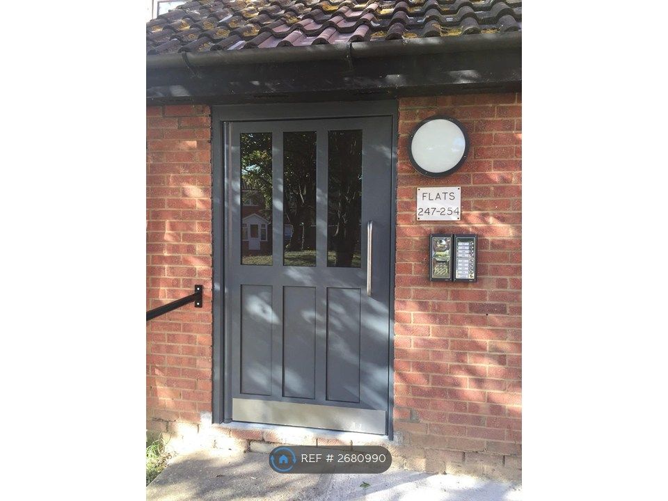 Property photo 2 of 9