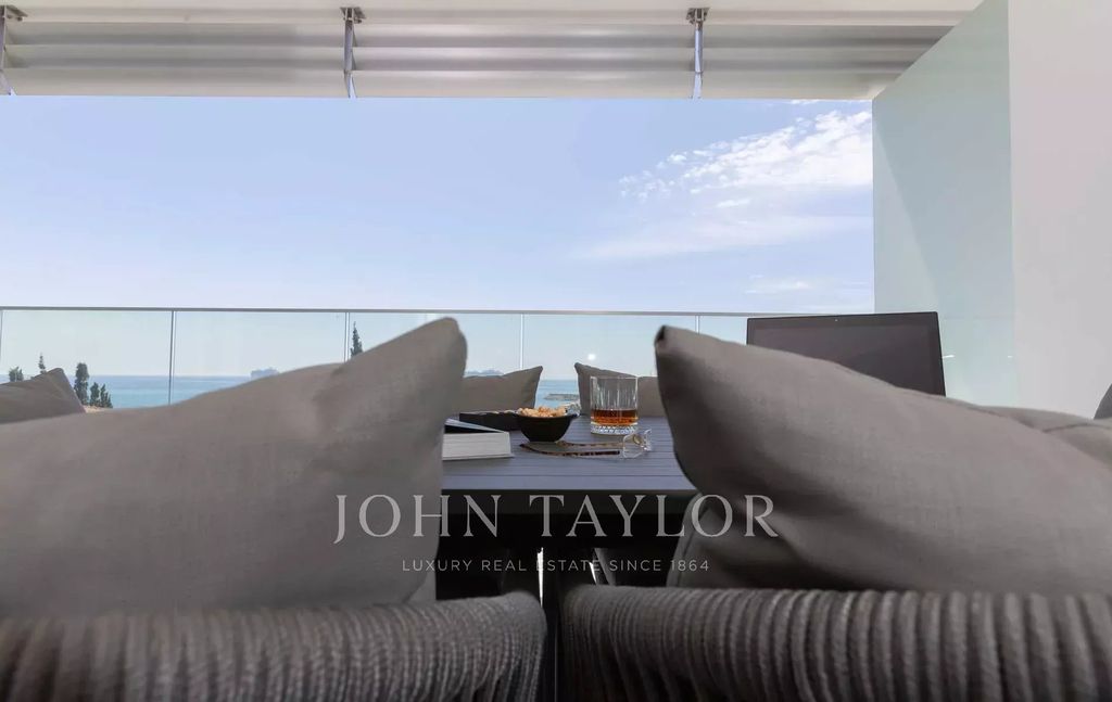 Property photo 2 of 29