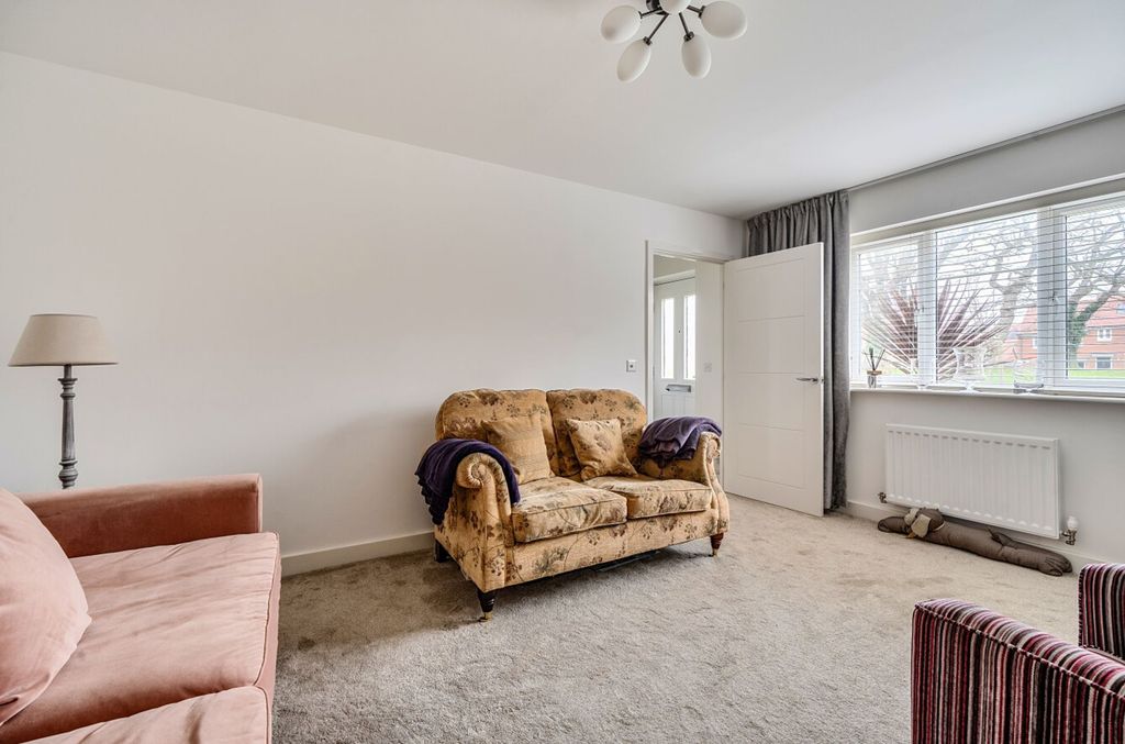 Property photo 2 of 19