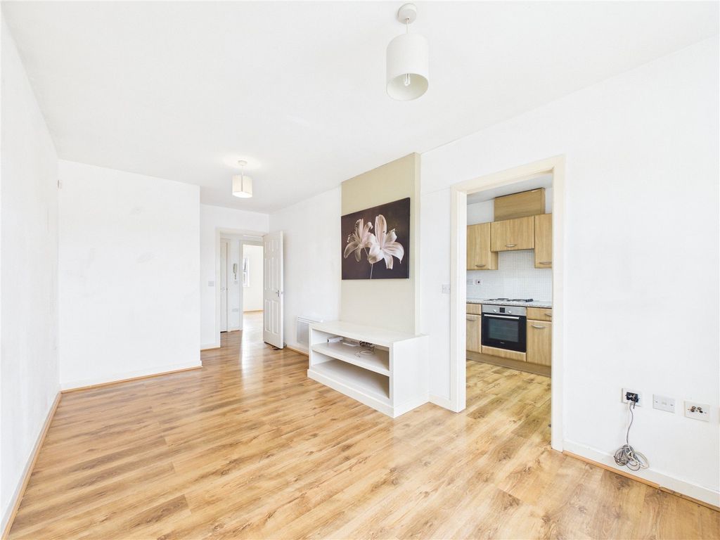 Property photo 3 of 20 Picture No. 28