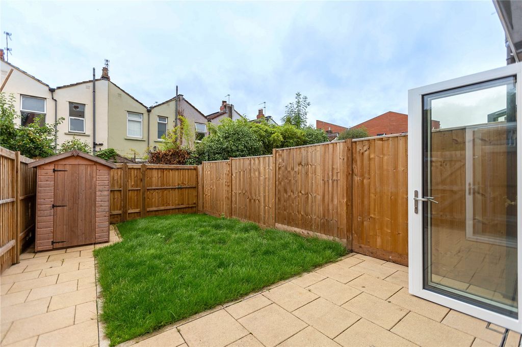 Property photo 3 of 31 Picture No. 31