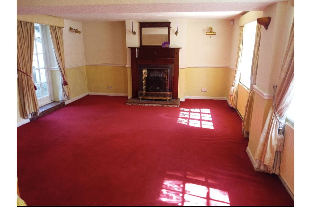 Property photo 3 of 17