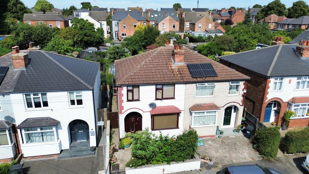 Property photo 1 of 17 Sandford Road Mapperley, Nottingham, Ng3 6Ah