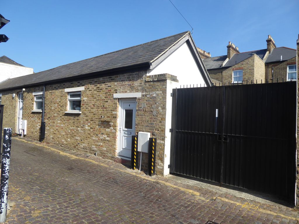 Property photo 1 of 1