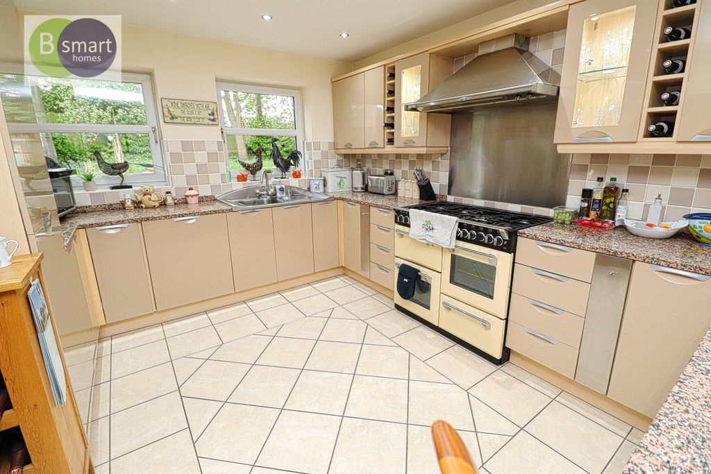 Property photo 2 of 33 Img_3205