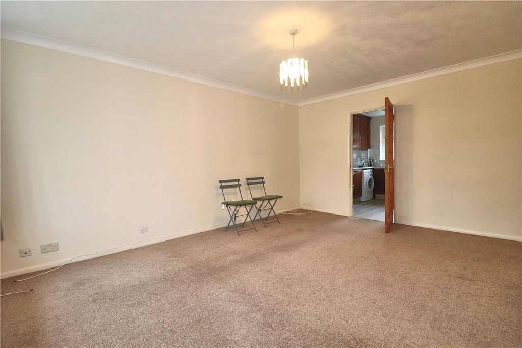 Property photo 2 of 11 Picture No. 01