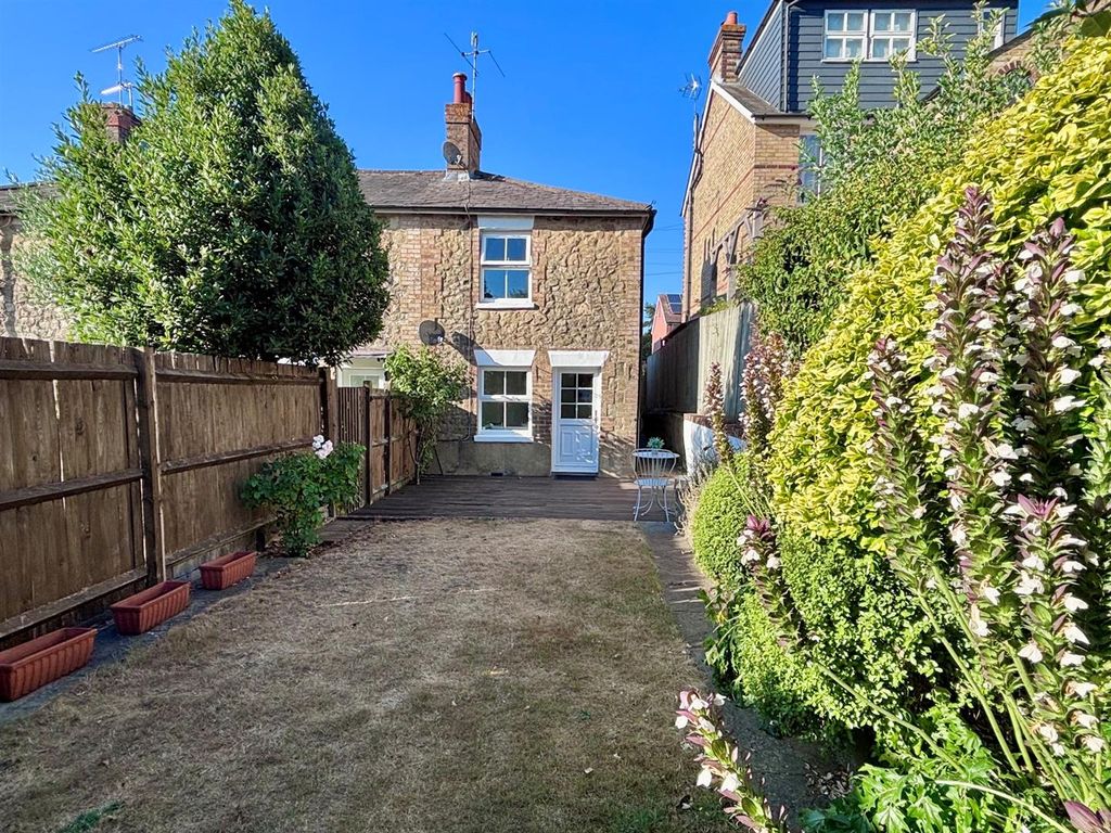 Property photo 3 of 14 Gdn3.Jpg