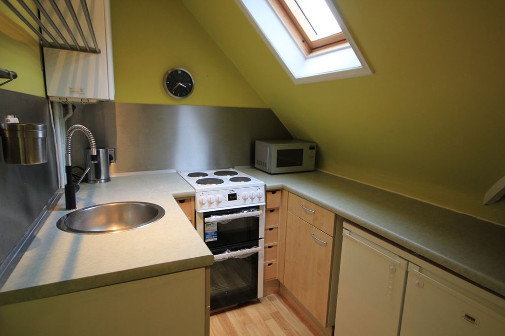 Property photo 3 of 6 Picture No. 02