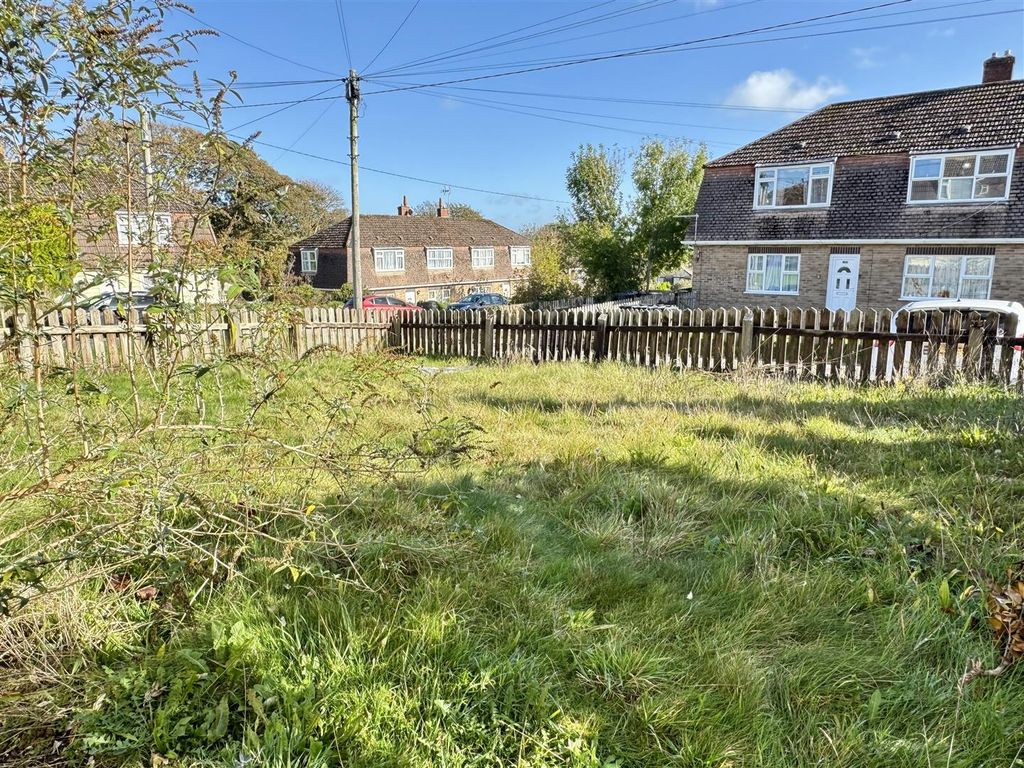 Property photo 3 of 19