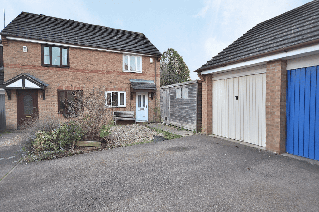 Property photo 1 of 12