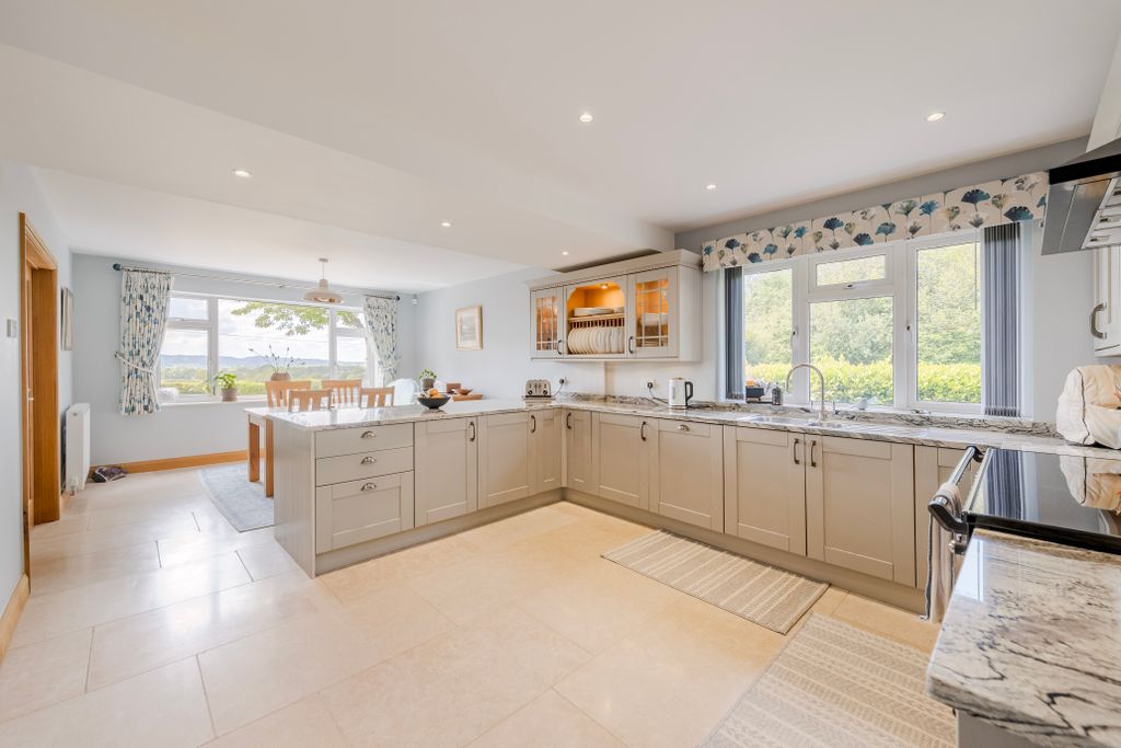Property photo 3 of 24 Dining Kitchen 1
