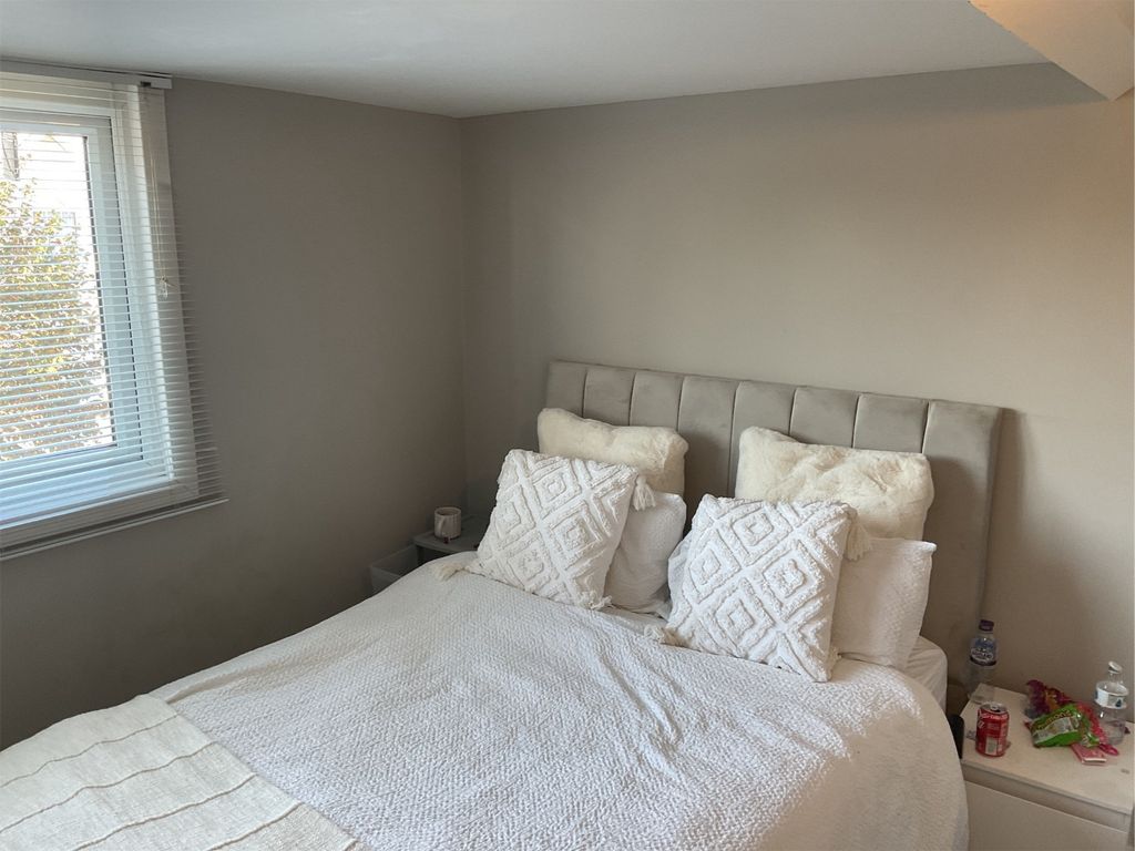 Property photo 3 of 9 4617552