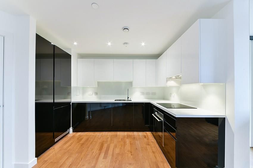 Property photo 2 of 9 Kitchen