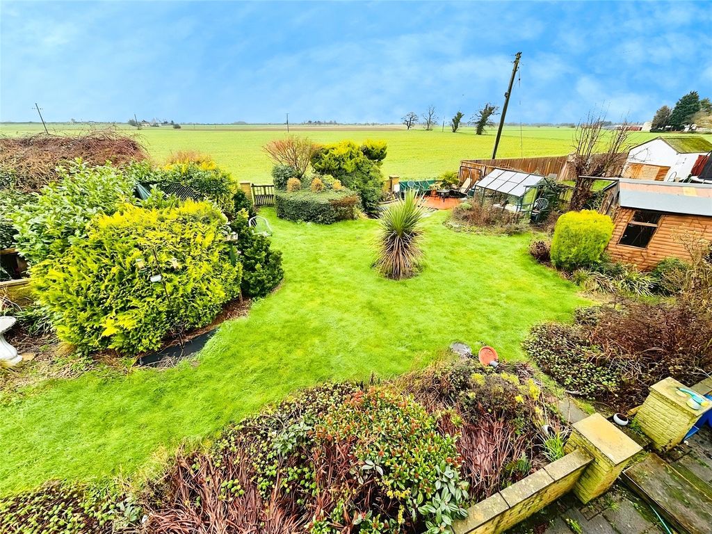 Property photo 2 of 35 Garden