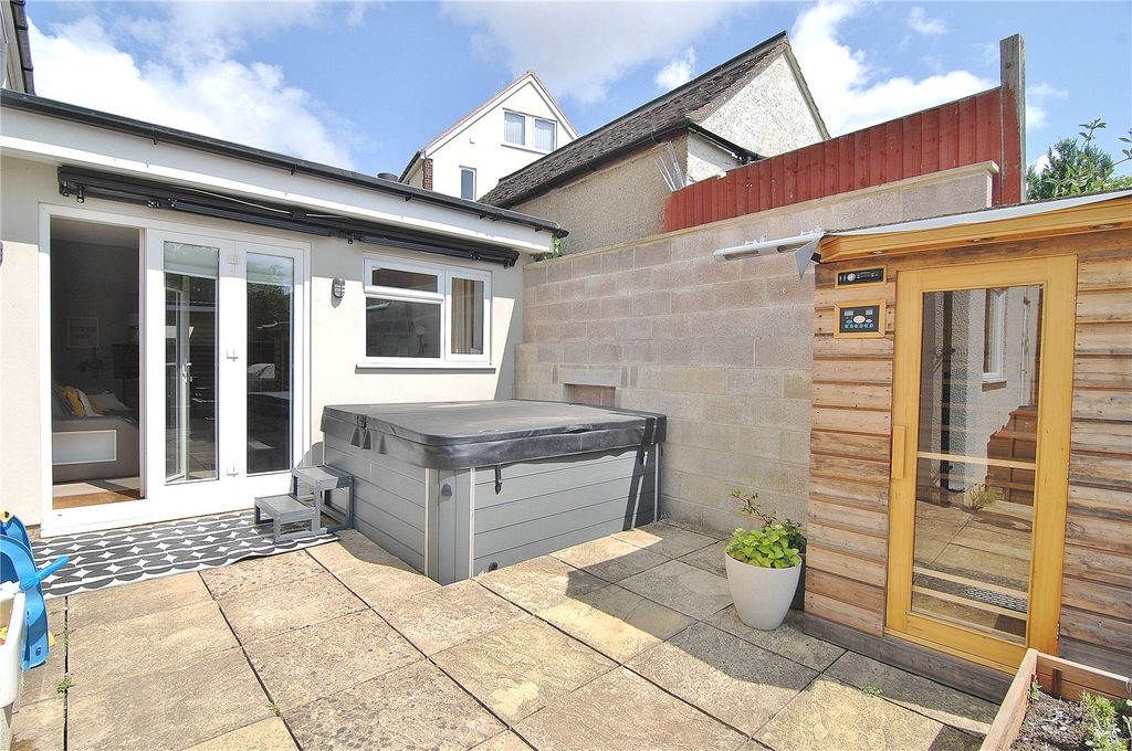 Property photo 3 of 12 Picture No. 53