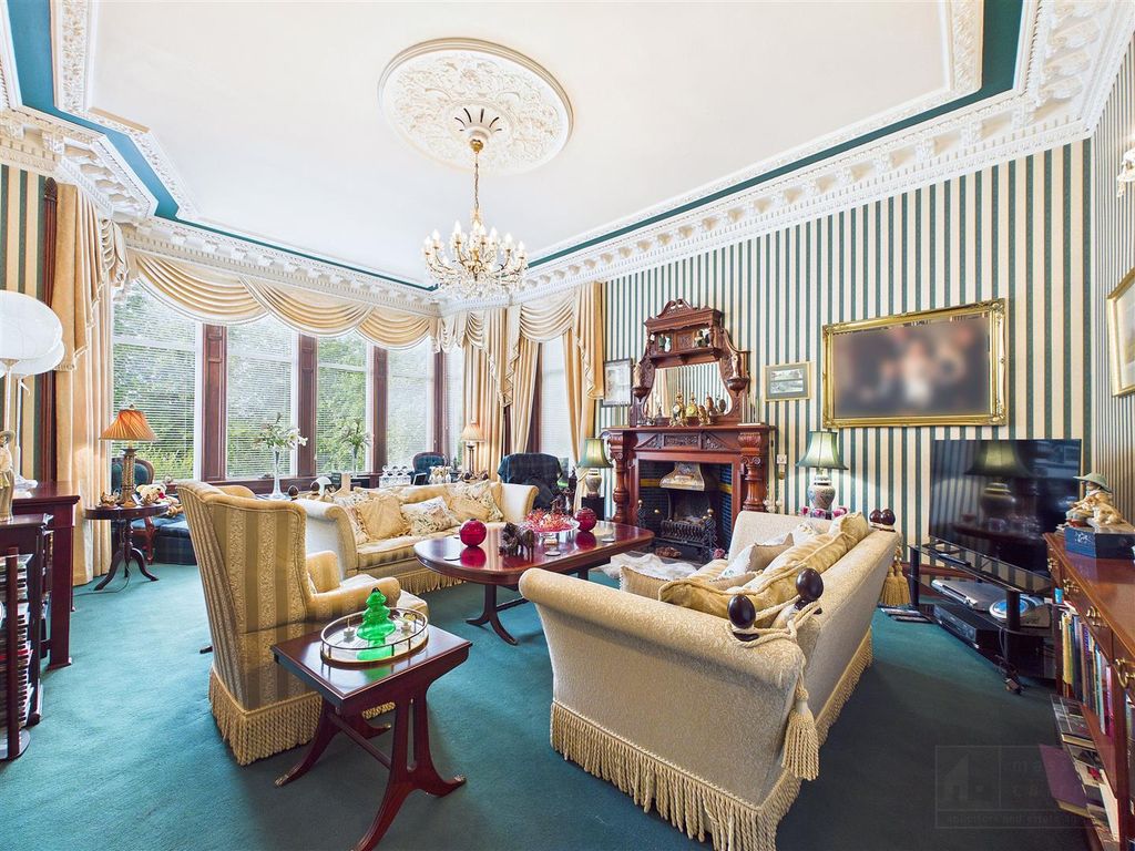 Property photo 2 of 50 Sitting Room