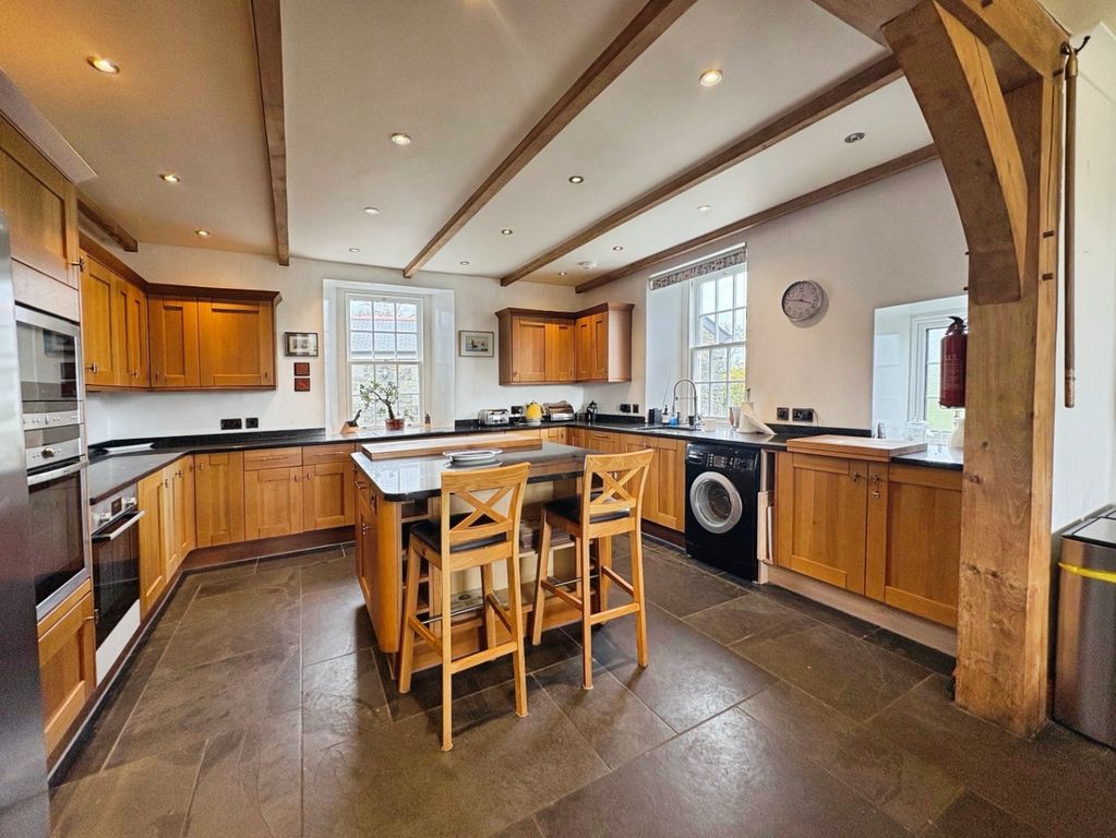 Property photo 2 of 37 4963984