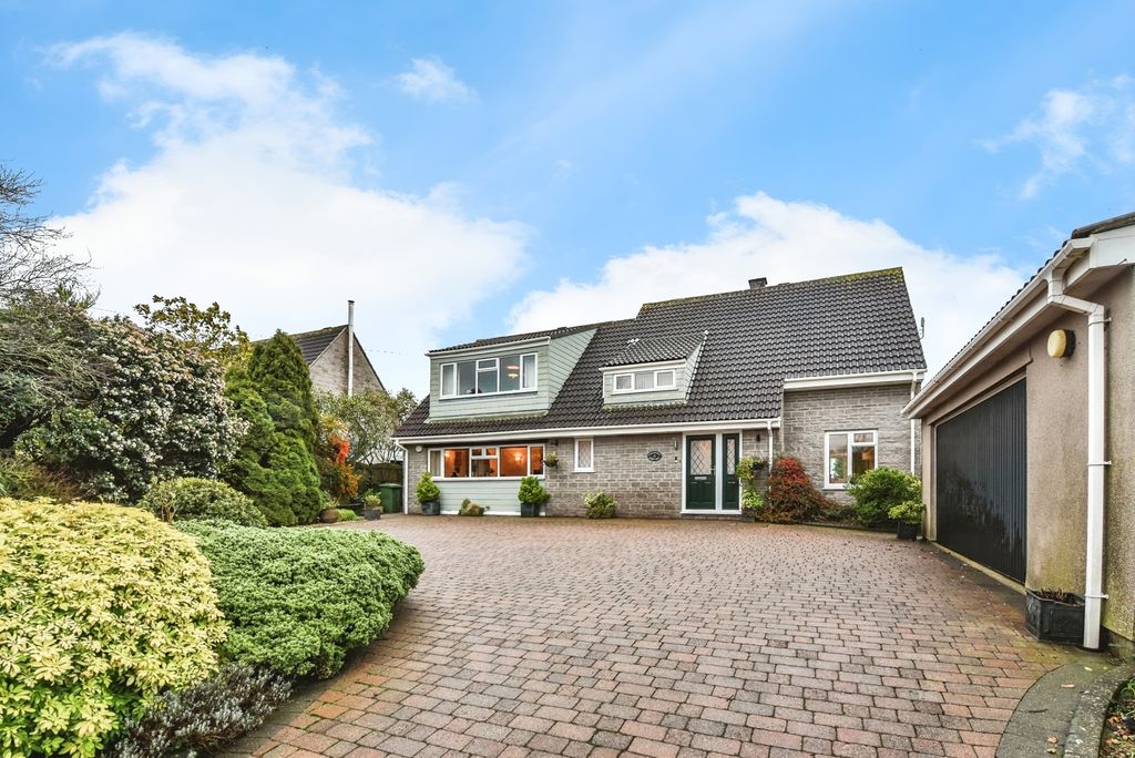 Property photo 1 of 18 Pbox-Img.Jpg