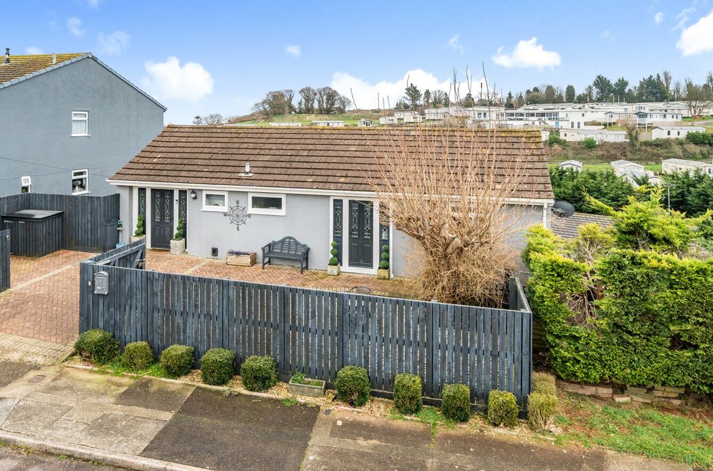 Property photo 2 of 20 1257001 E (1).Jpg