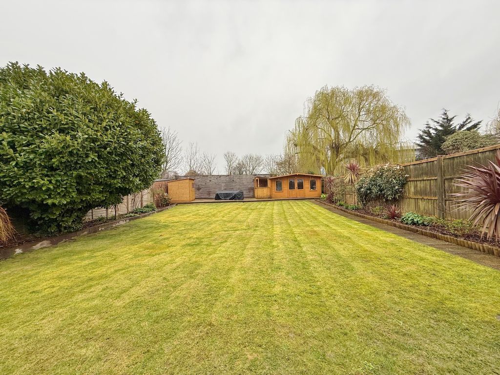 Property photo 2 of 31