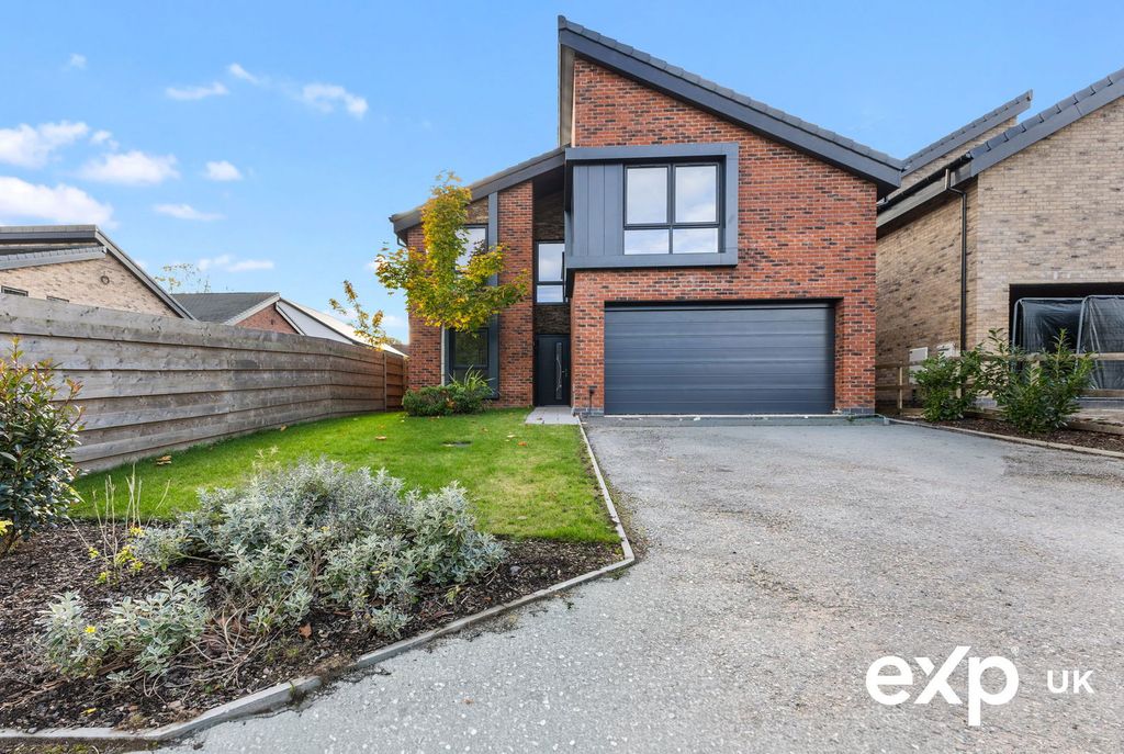 Property photo 1 of 31