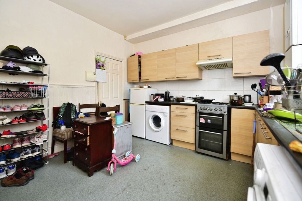 Property photo 2 of 10 Photo