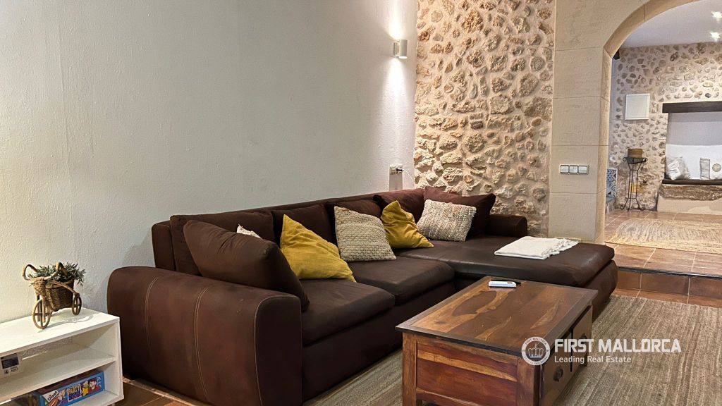 Property photo 3 of 9 83833 03.Jpg