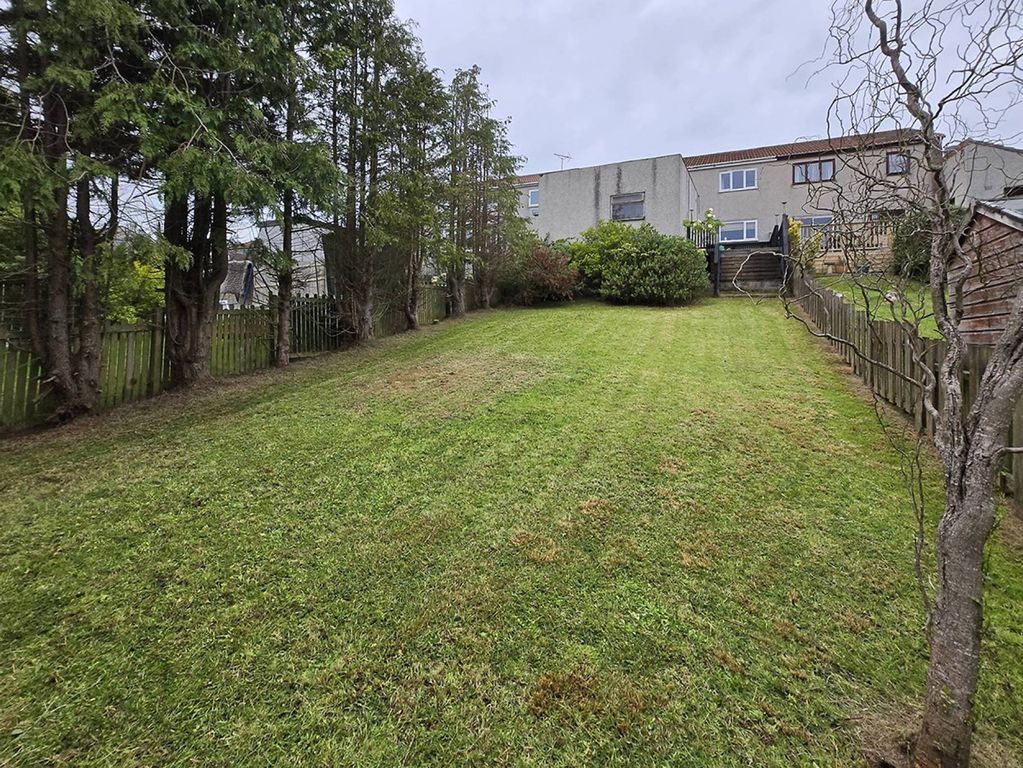 Property photo 2 of 25