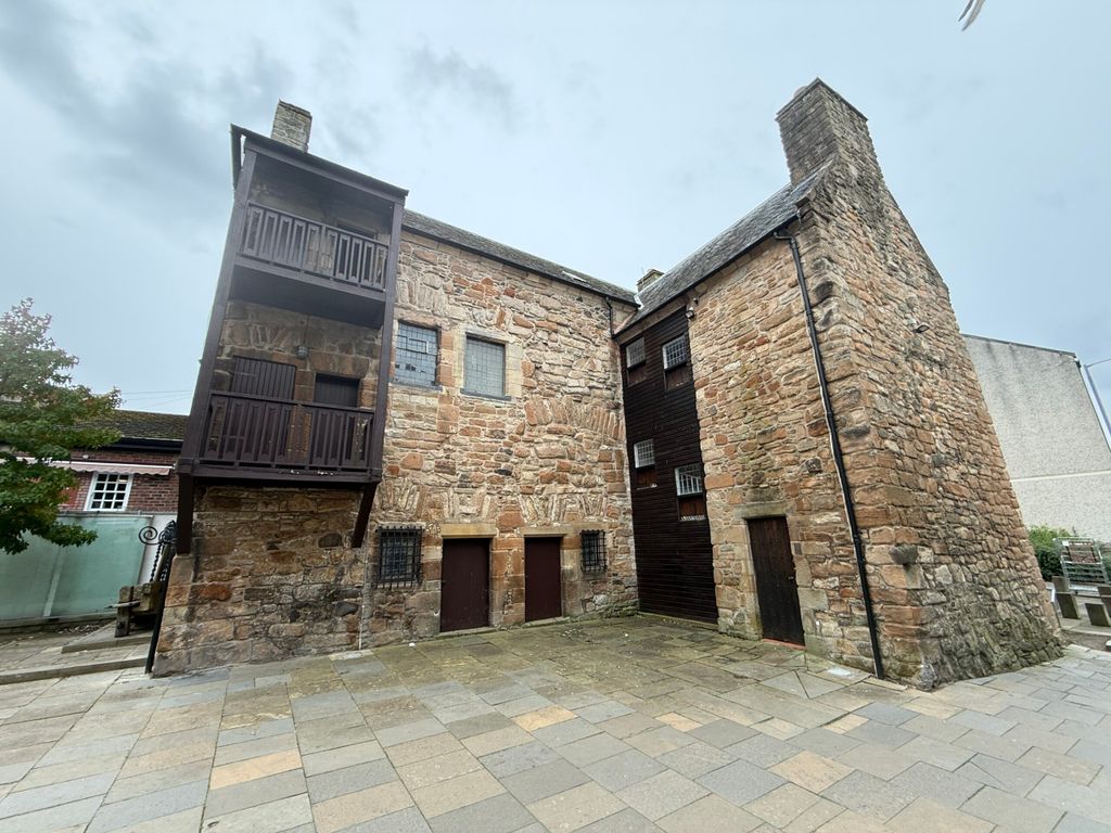 Property photo 1 of 18 Featured Image