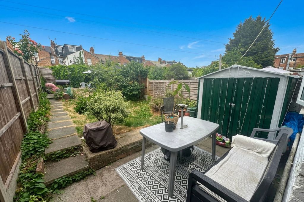 Property photo 3 of 10