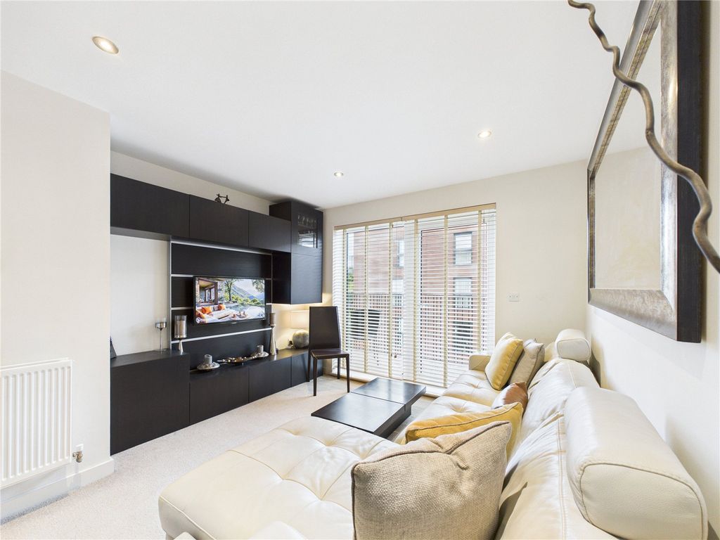 Property photo 2 of 24 Picture No. 05