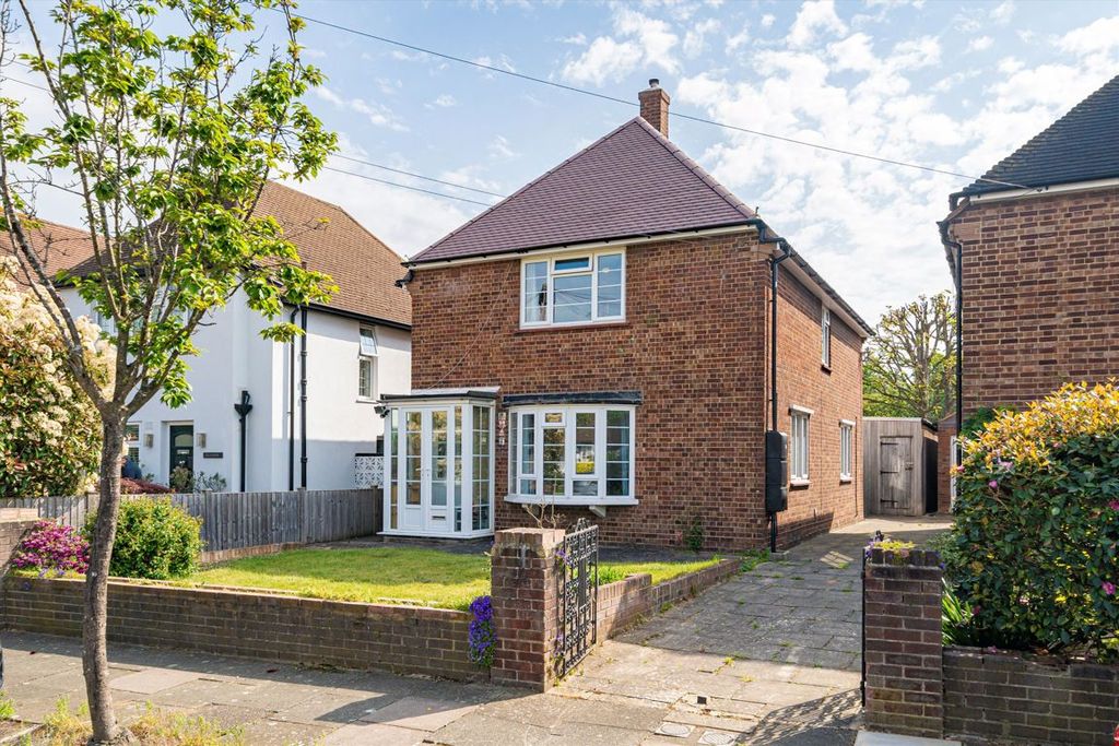 Property photo 1 of 12