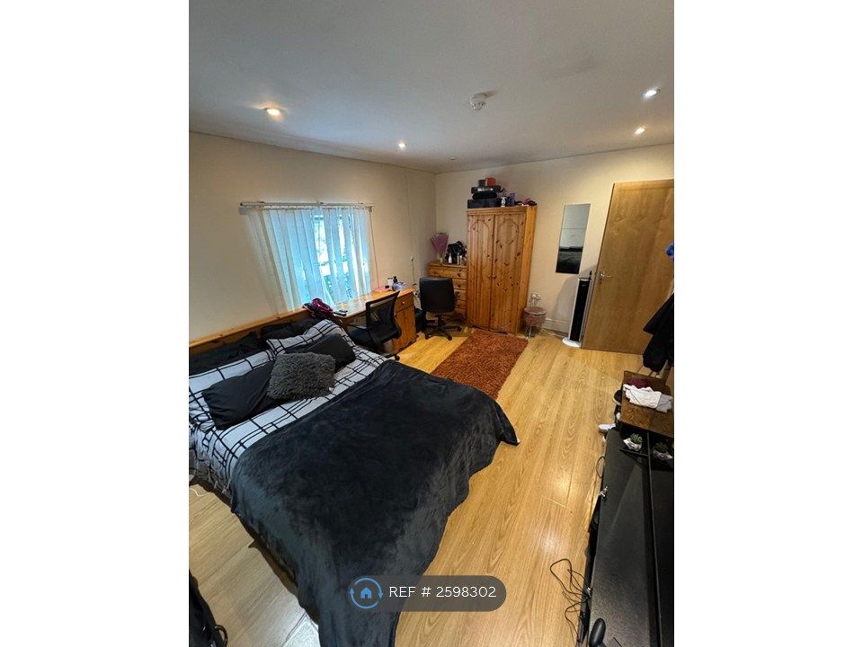 Property photo 1 of 3 Room 1