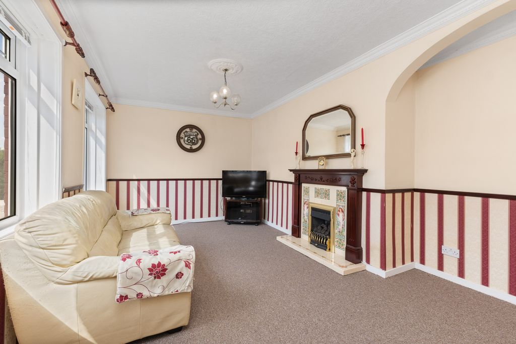 Property photo 3 of 17 Property Image 3