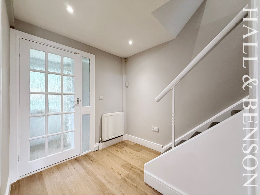 Property photo 2 of 21 Image