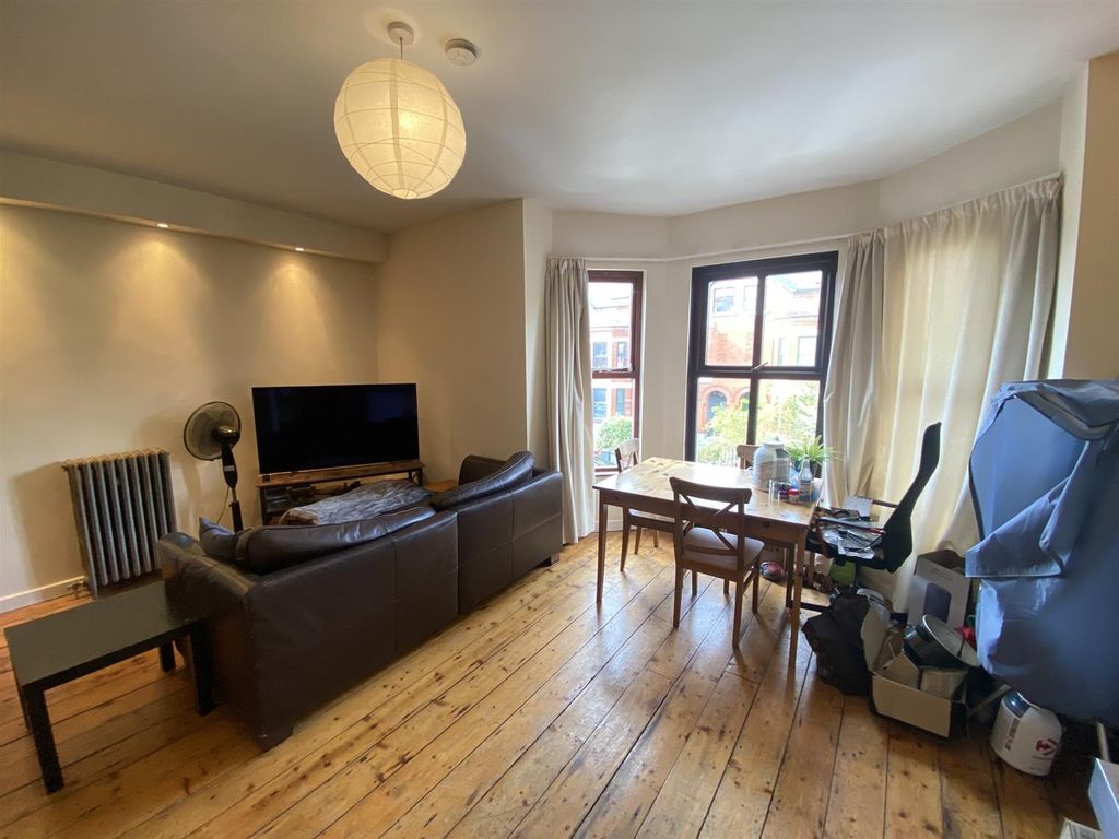 Property photo 3 of 17 Lounge Diner