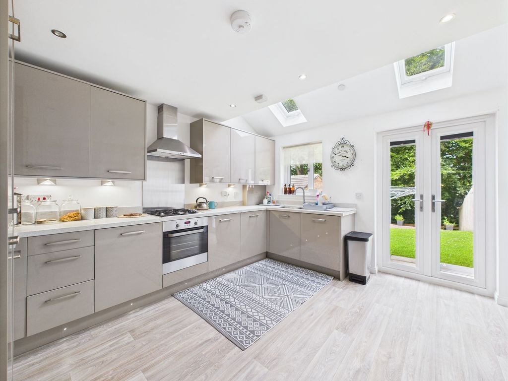 Property photo 3 of 13 Kitchen