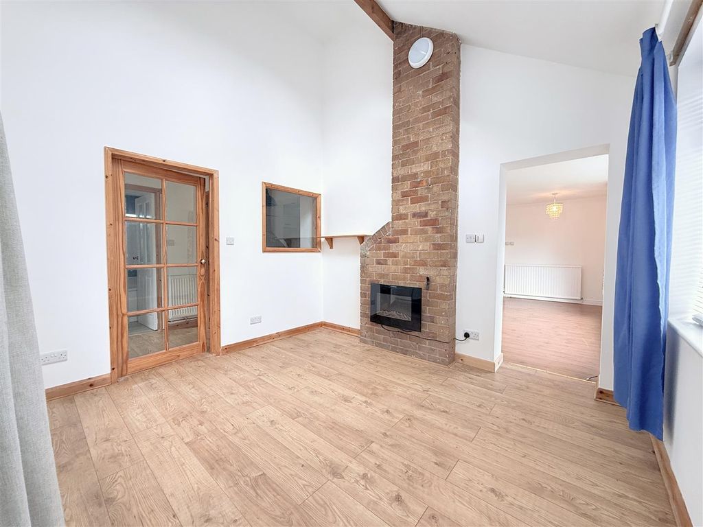 Property photo 3 of 18 Img_1040.Jpg