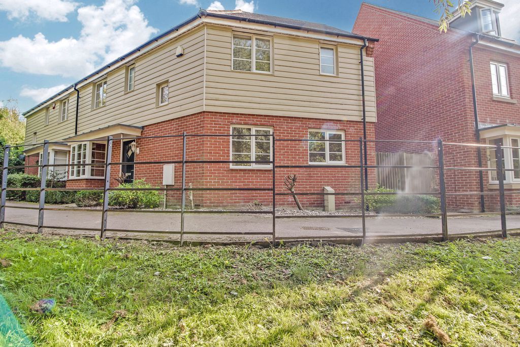 Property photo 1 of 19 Photo 14