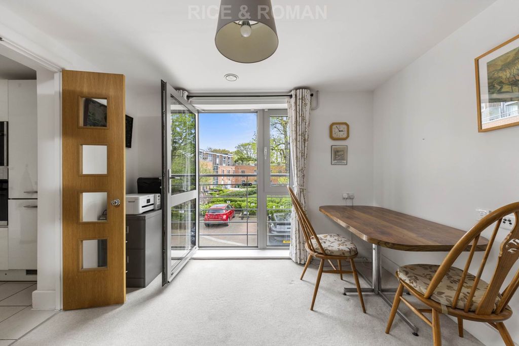 Property photo 3 of 13