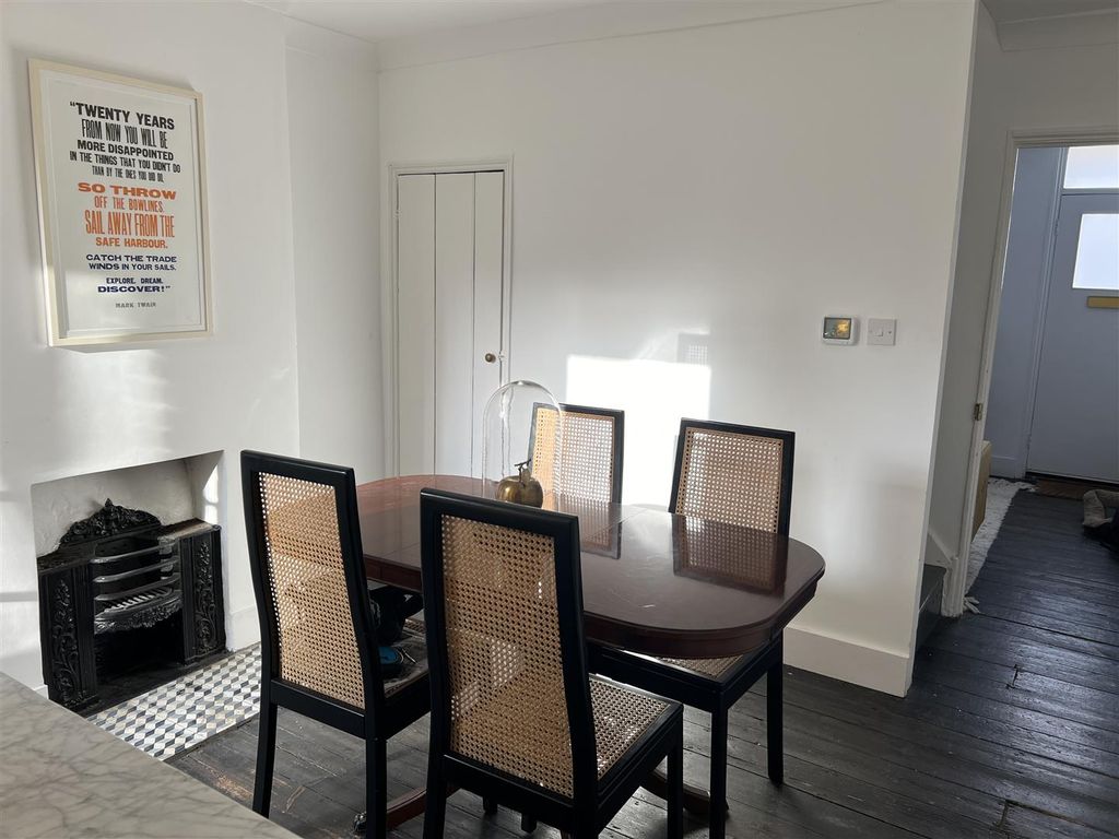 Property photo 3 of 12 Img_0243.Jpg