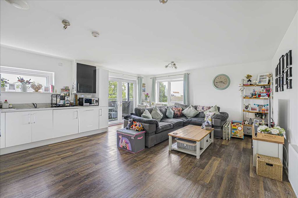 Property photo 2 of 15