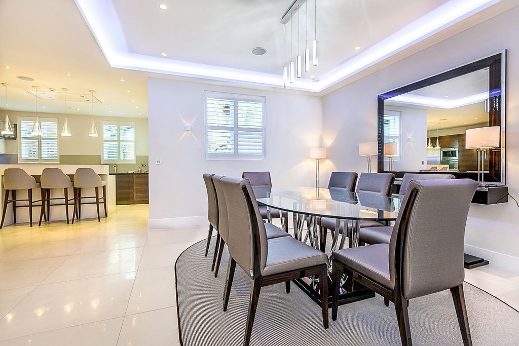 Property photo 2 of 9 Dining Room