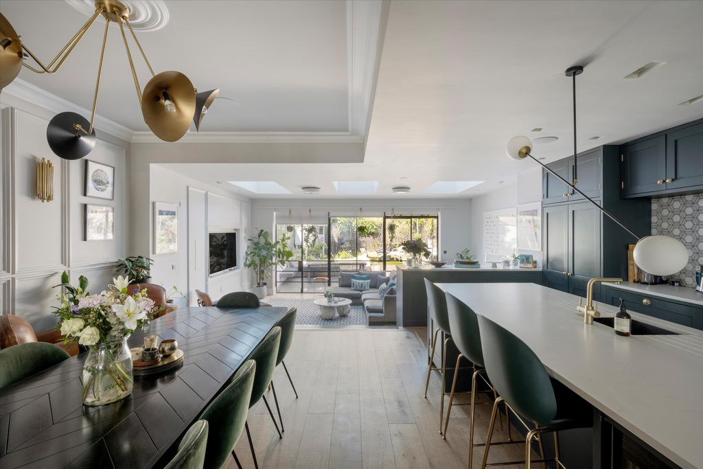 Property photo 1 of 27 Image