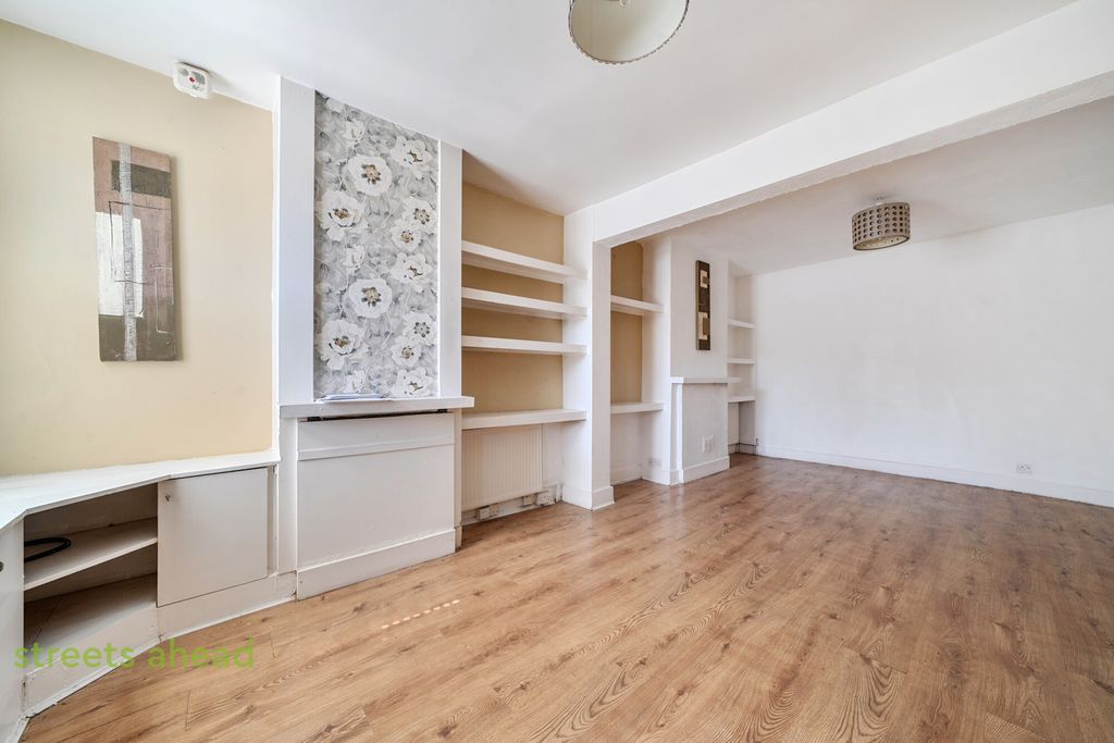 Property photo 2 of 14 8Fc888Fe-9Ea7-492...