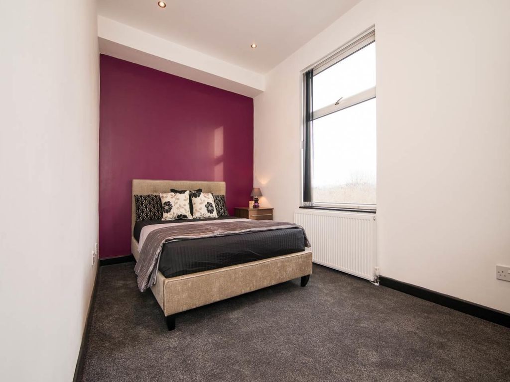 Property photo 3 of 8 Nelson Bedroom.Jpg