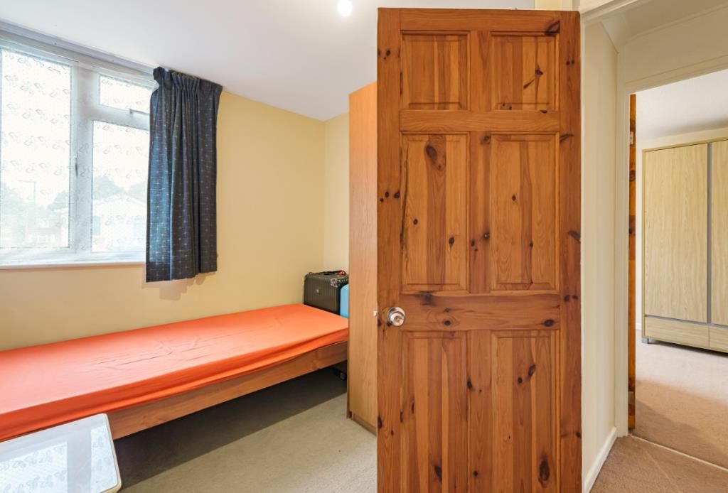 Property photo 2 of 10 Bedroom