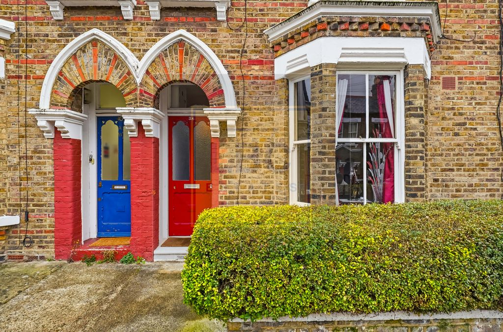 Property photo 1 of 23